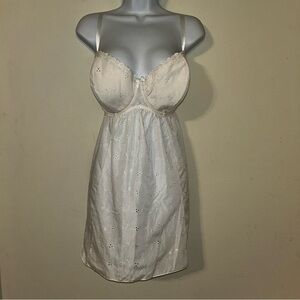 Cacique White Top with Lace and Built-In Underwire Bra